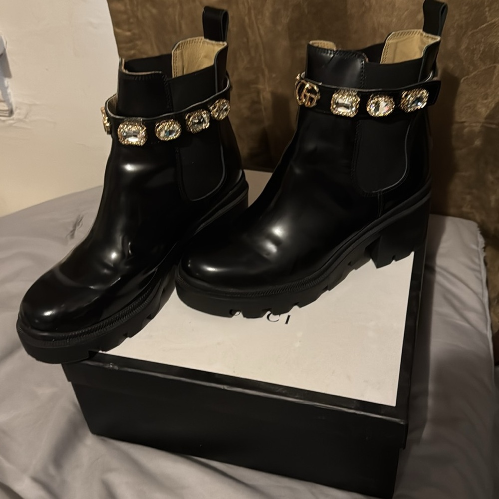 Gucci Black and Gold Ankle Boots with Chunky Sole - Picture 2 of 6